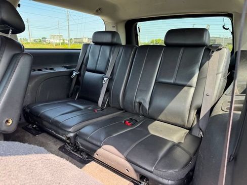 Used 2009 GMC Yukon XL SLT AWD/4WD image 10