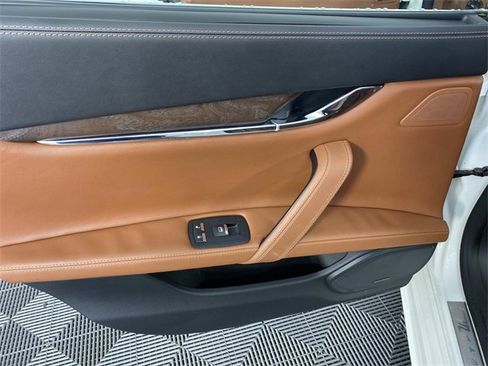 Used 2017 Maserati Quattroporte S GranLusso Q4 image 25