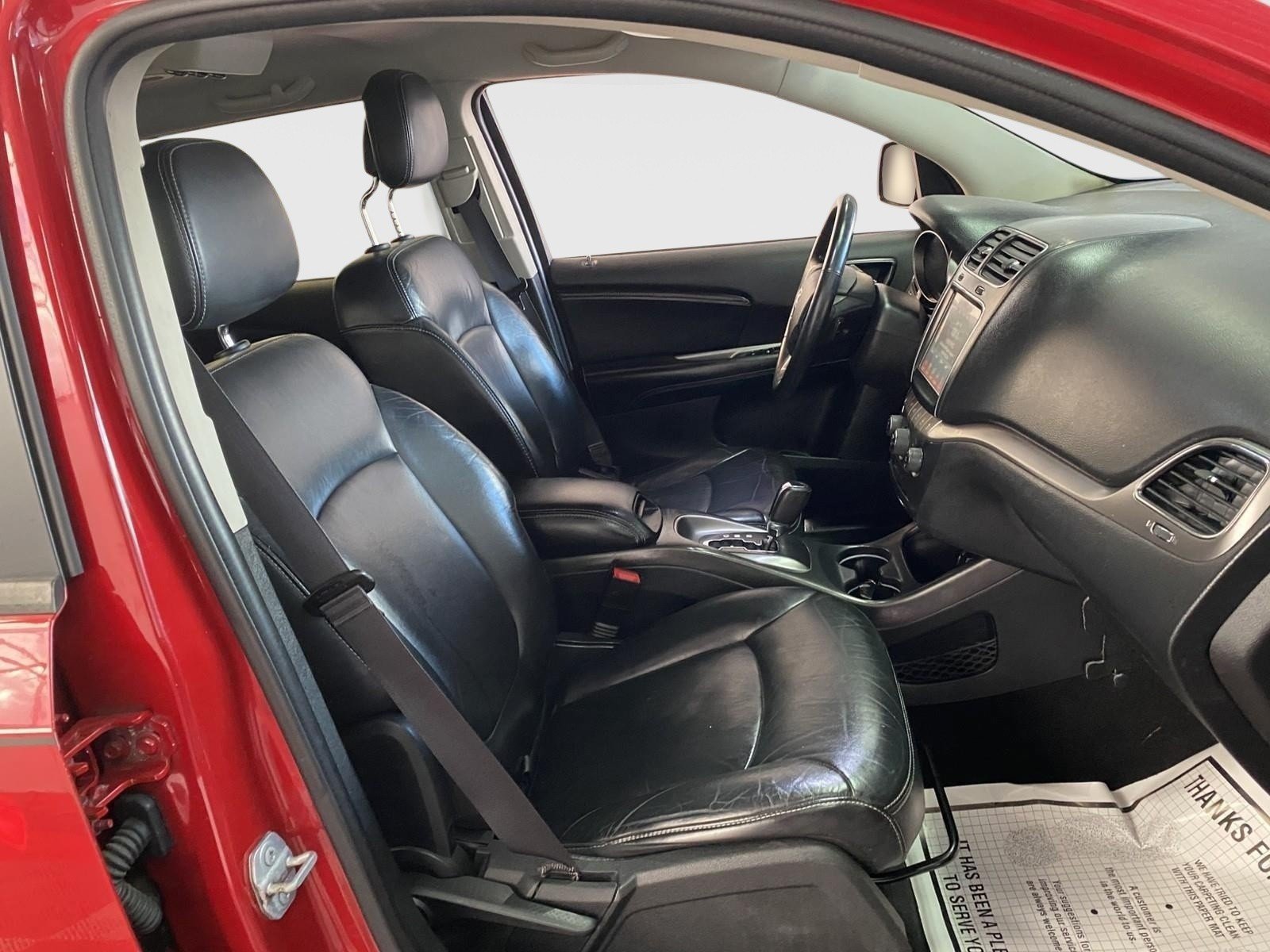 Used 2016 Dodge Journey Crossroad w/ Popular Equipment Group FWD image 9