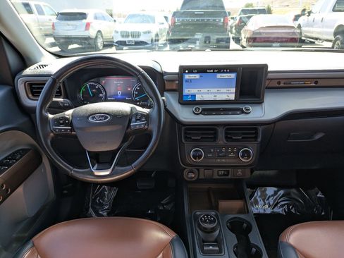 Used 2022 Ford Maverick Lariat FWD image 27