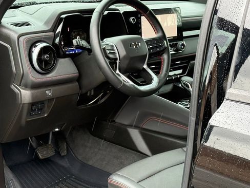 Used 2023 Chevrolet Colorado Z71 w/ Z71 Convenience Package 2 image 7