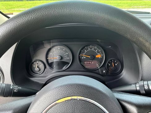 Used 2014 Jeep Patriot Sport w/ Power Value Group AWD/4WD image 14