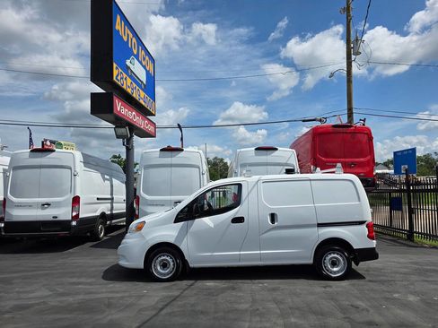 Used 2020 Nissan NV200 S image 4