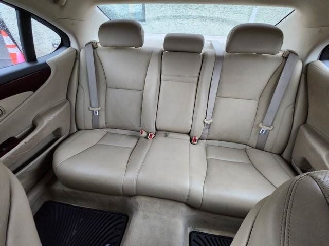 Used 2007 Lexus LS 460 w/ Comfort Pkg RWD image 19