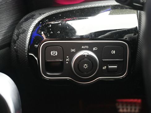 Used 2023 Mercedes-Benz CLA 250 4MATIC image 21