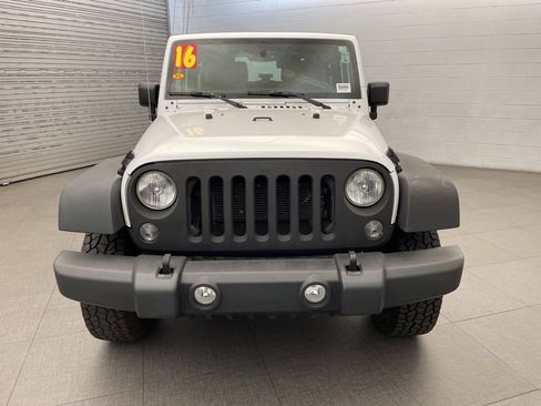 Used 2016 Jeep Wrangler Sport w/ Quick Order Package 24S AWD/4WD image 8