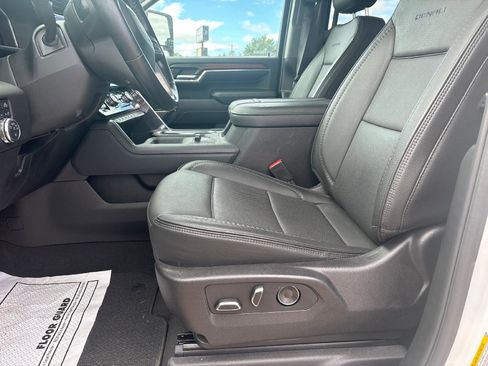 Used 2024 GMC Sierra 2500 Denali w/ Denali Reserve Package image 16