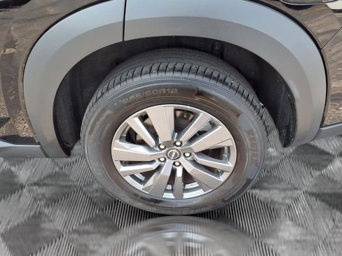Used 2025 Nissan Pathfinder SV AWD/4WD image 25