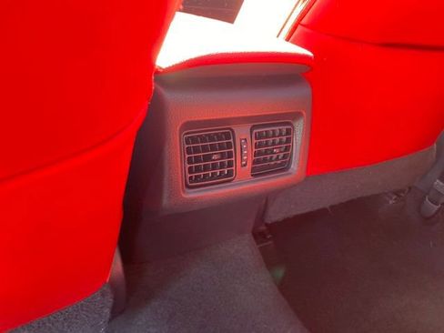 Used 2018 Toyota Camry XSE image 19