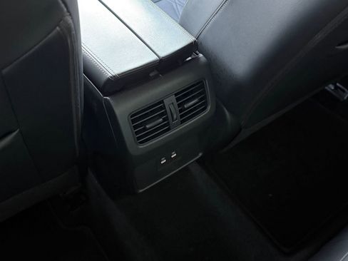 Certified 2024 Nissan Rogue Platinum image 23