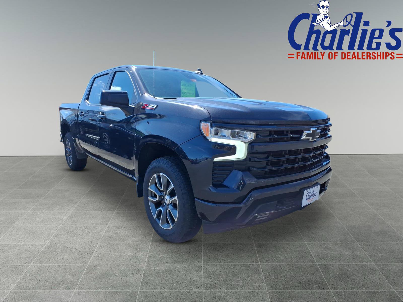 Used 2023 Chevrolet Silverado 1500 RST w/ Z71 Off-Road Package AWD/4WD image 3