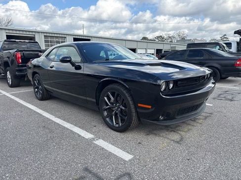 Used 2023 Dodge Challenger SXT w/ Blacktop Package image 2