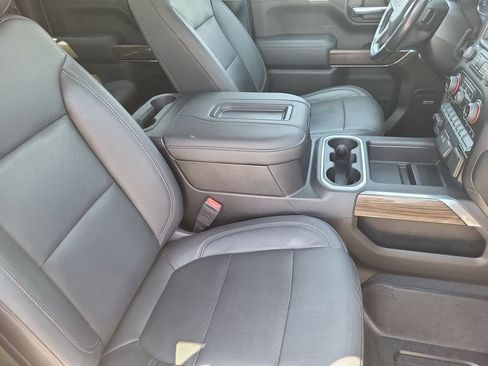 Used 2019 Chevrolet Silverado 1500 RST AWD/4WD image 33