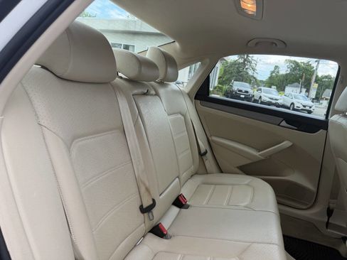 Used 2014 Volkswagen Passat TDI SE FWD image 25