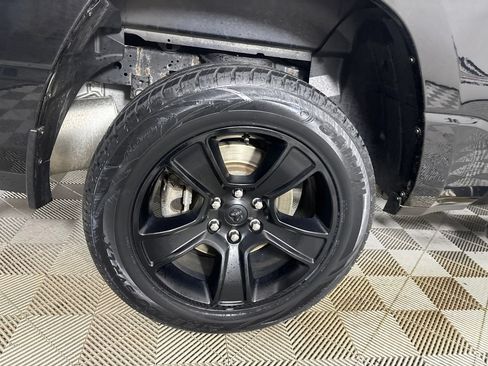 Used 2023 RAM 1500 Big Horn AWD/4WD image 33