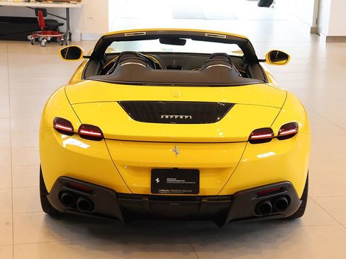 Certified 2025 Ferrari Roma Spider RWD image 64