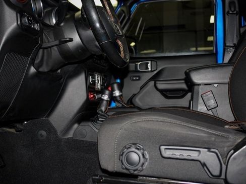 Used 2021 Jeep Gladiator Mojave w/ LED Lighting Group image 11