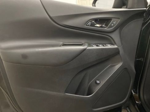 Used 2022 Chevrolet Equinox LT FWD image 17