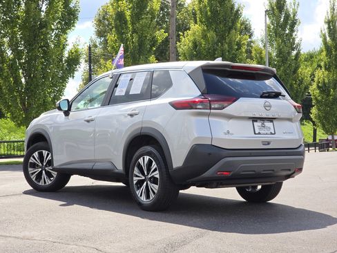 Used 2023 Nissan Rogue SV AWD/4WD image 21