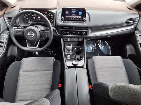 Used 2023 Nissan Rogue SV image 17