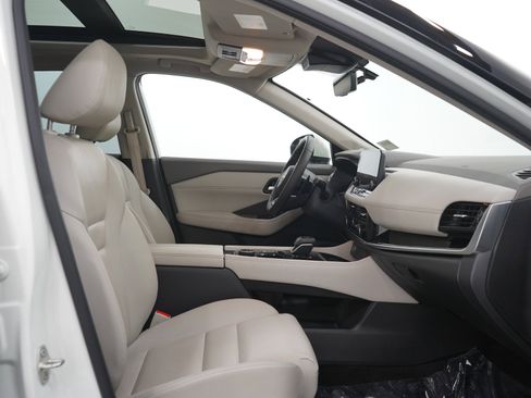 Used 2023 Nissan Rogue SL w/ SL Premium Package AWD/4WD image 13