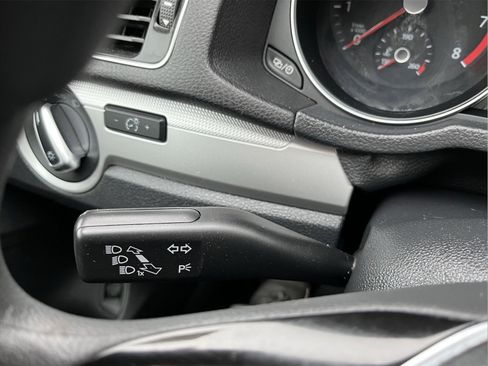 Used 2018 Volkswagen Passat 2.0T S image 16