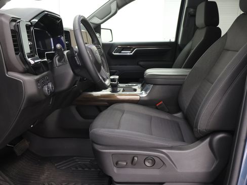 Used 2024 Chevrolet Silverado 1500 RST AWD/4WD image 8