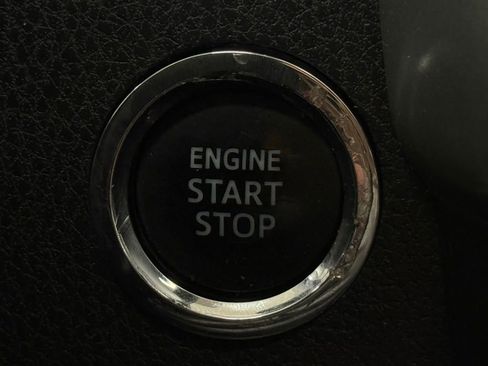 Used 2019 Toyota Highlander Limited image 27