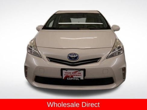 Used 2014 Toyota Prius V Two image 6