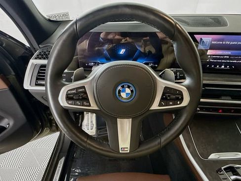 Used 2024 BMW X5 xDrive50e w/ M Sport Package AWD/4WD image 11