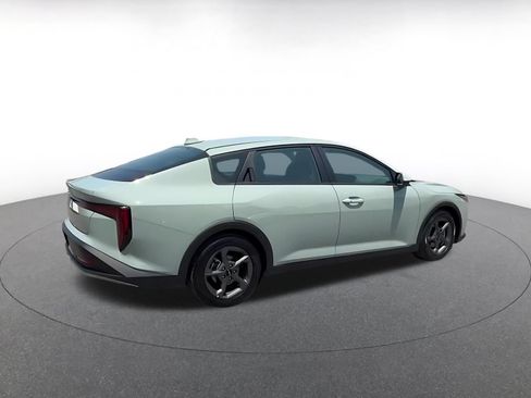 Used 2025 Kia K4 FWD image 14