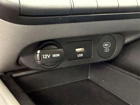 Used 2024 Hyundai Elantra SEL image 19
