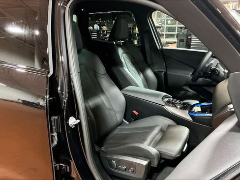 Used 2025 BMW X3 xDrive30i w/ Premium Package image 10