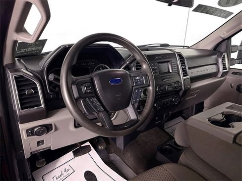 Used 2017 Ford F250 XLT w/ XLT Value Package image 9