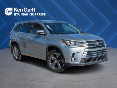 Used 2017 Toyota Highlander Limited image 1