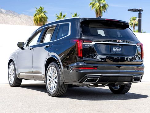 Used 2021 Cadillac XT6 Premium Luxury FWD image 7