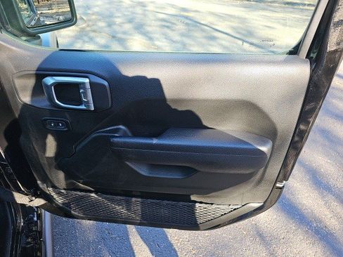 Used 2024 Jeep Wrangler Willys image 15