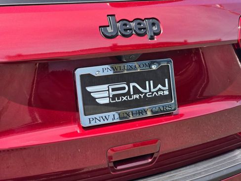 Used 2022 Jeep Grand Cherokee Laredo X AWD/4WD image 13