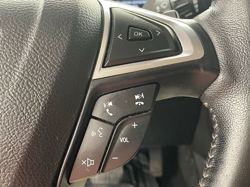 Used 2019 Ford Fusion SE w/ Equipment Group 151A FWD image 17