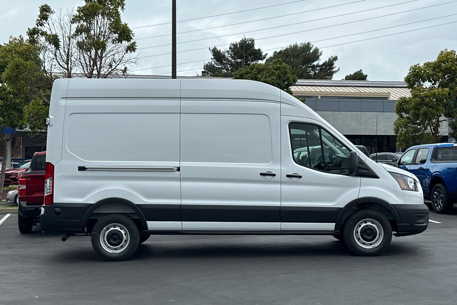 New 2027 Ford Transit 250 148 High Roof RWD image 3