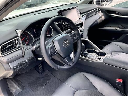 Used 2021 Toyota Camry XSE FWD image 17