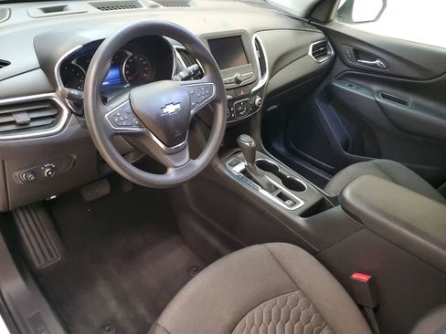Used 2020 Chevrolet Equinox LT AWD/4WD image 2