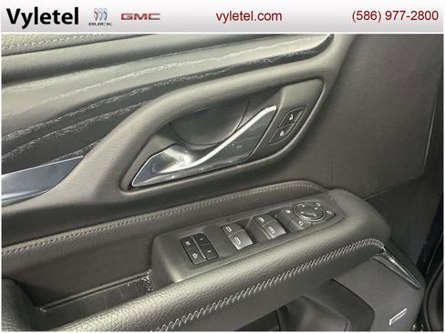 Used 2024 GMC Yukon Denali w/ Advanced Technology Package image 19