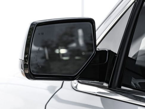 Used 2020 GMC Yukon Denali w/ Denali Ultimate Package image 45