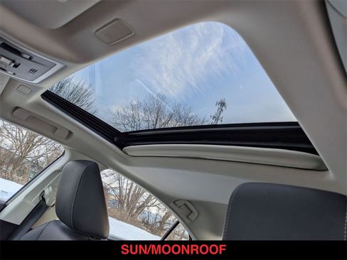 Used 2020 Lexus ES 350 w/ Premium Package image 2