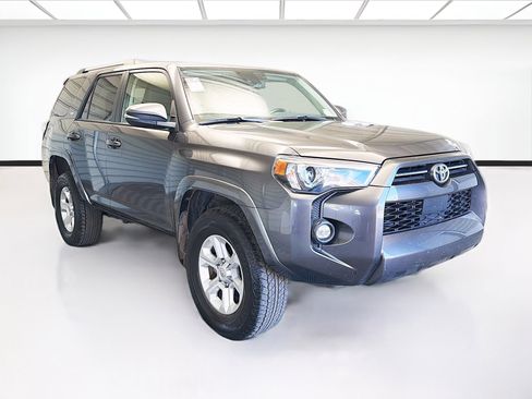 Used 2023 Toyota 4Runner SR5 Premium image 3