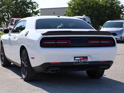 Used 2022 Dodge Challenger SXT w/ Blacktop Package image 11