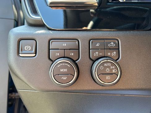 Used 2025 Chevrolet Silverado 2500 LT w/ Trail Boss Package image 7