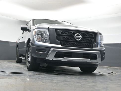 Used 2021 Nissan Titan SV w/ SV Convenience Package image 17