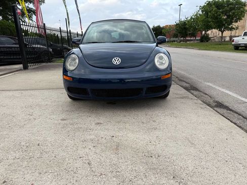 Used 2008 Volkswagen Beetle S image 3